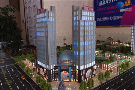 百盛花园3室1厅1卫精装修带独立小院